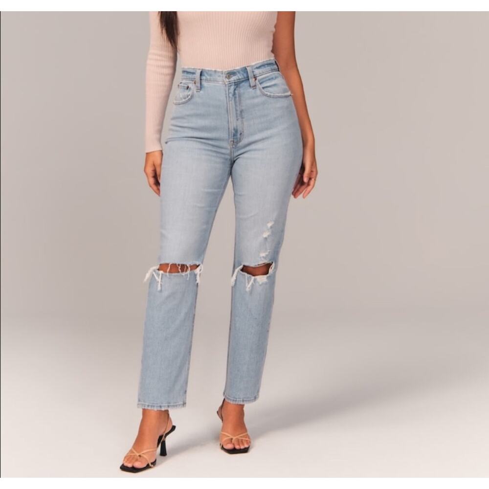 Abercrombie & Fitch Light Wash Straight Leg Jeans with Knee Rips - Picture 1 of 5